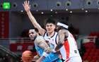 广州80-78险胜青岛，郭艾伦19分，米奇空砍28分13板