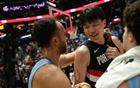 李凯尔赛后主动和杨瀚森互动，他还能回到中国男篮吗？